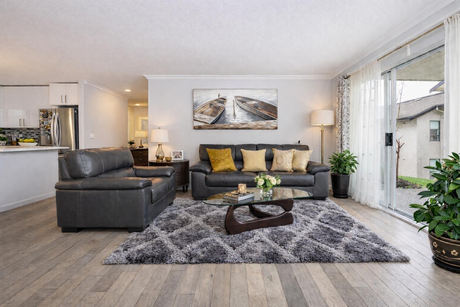 104 1441 Blackwood Street, White Rock, British Columbia  V4B 3V6 - Photo 2 - R3112172