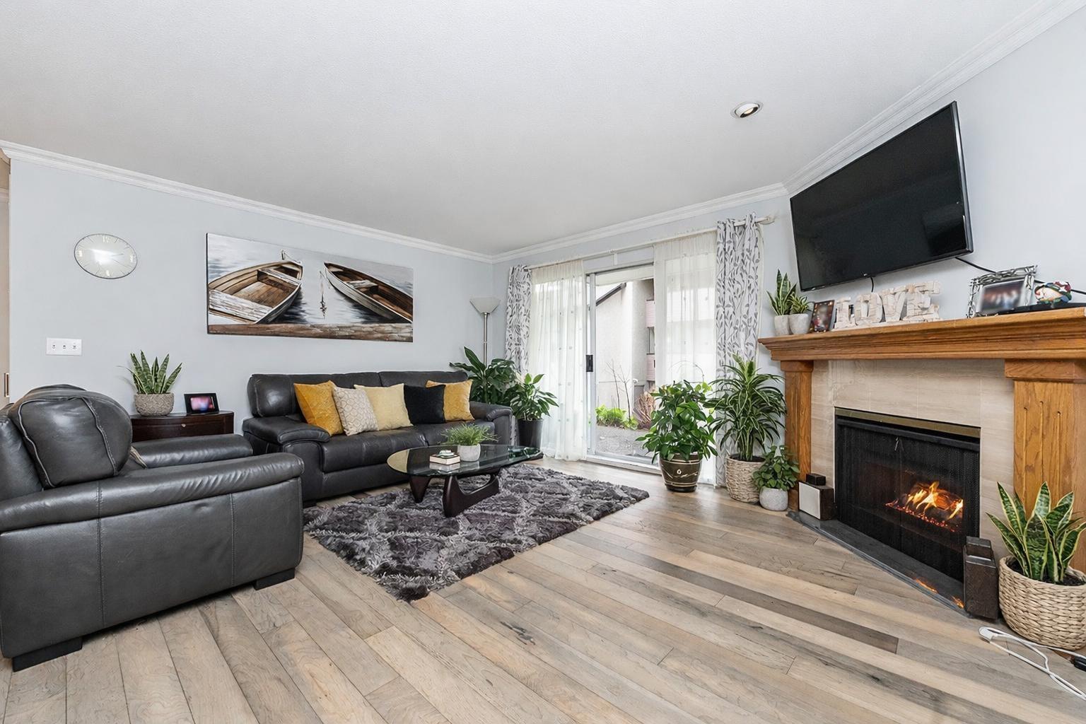 104 1441 Blackwood Street, White Rock, British Columbia  V4B 3V6 - Photo 3 - R3112172