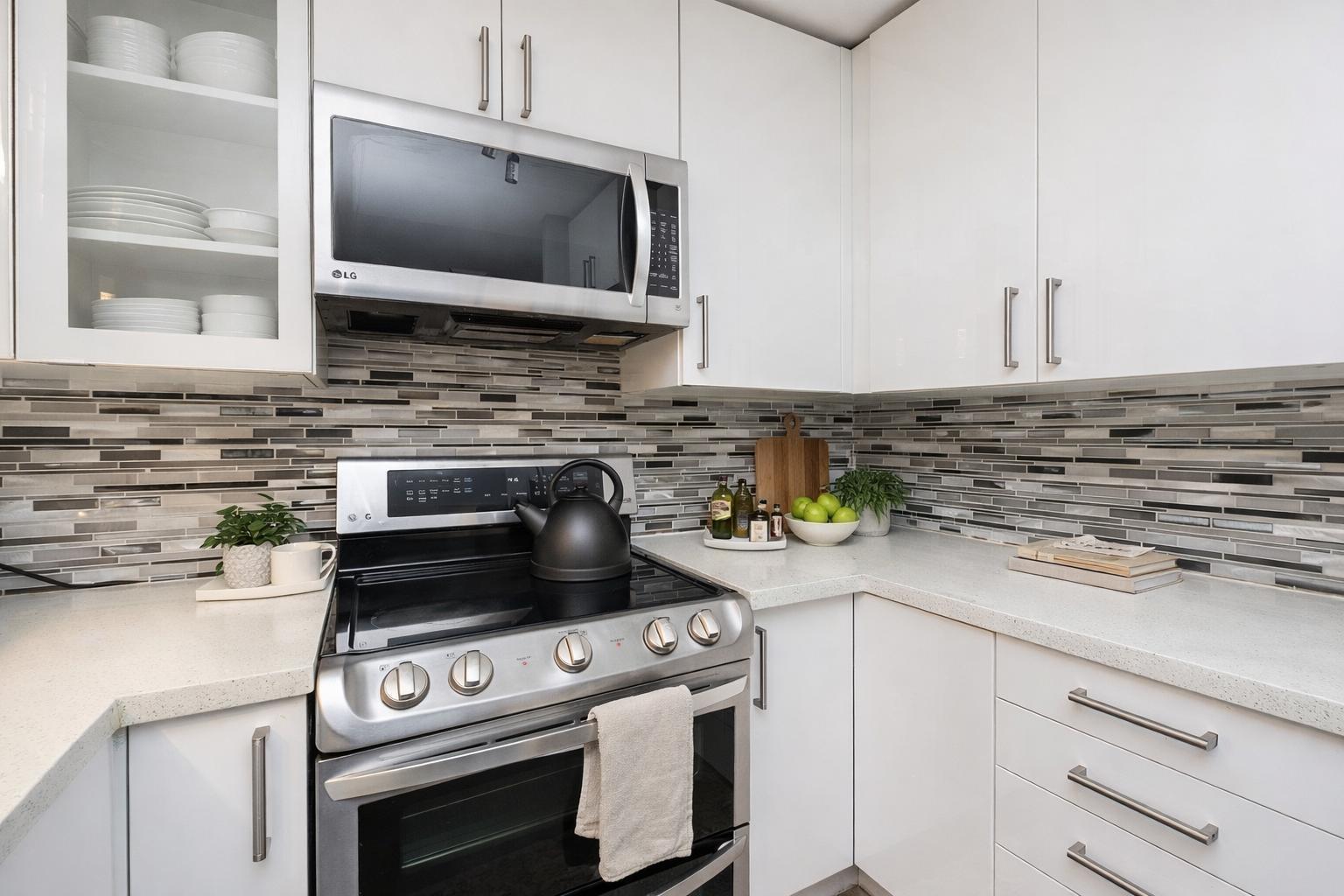 104 1441 Blackwood Street, White Rock, British Columbia  V4B 3V6 - Photo 6 - R3112172