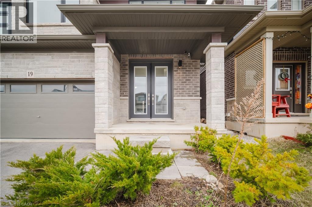 19 Mclaren Avenue, Brantford, Ontario  N3T 0T4 - Photo 4 - 40821467