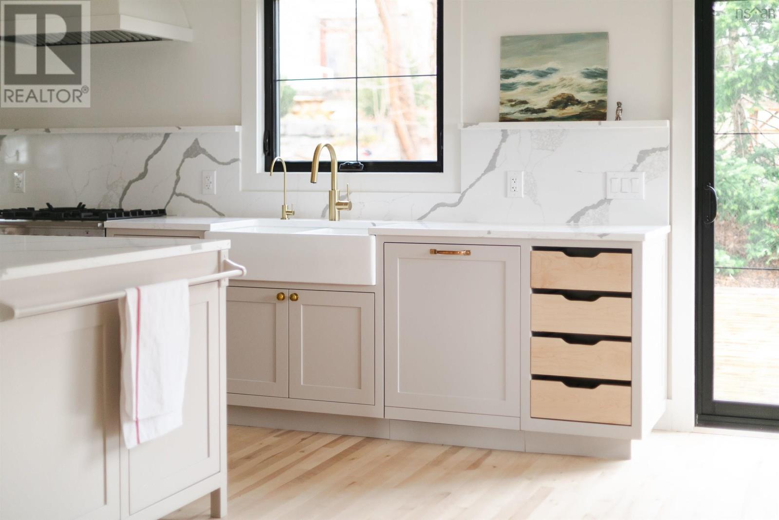 5968 Campbell Drive, Halifax, Nova Scotia  B3H 1E3 - Photo 5 - 202607638