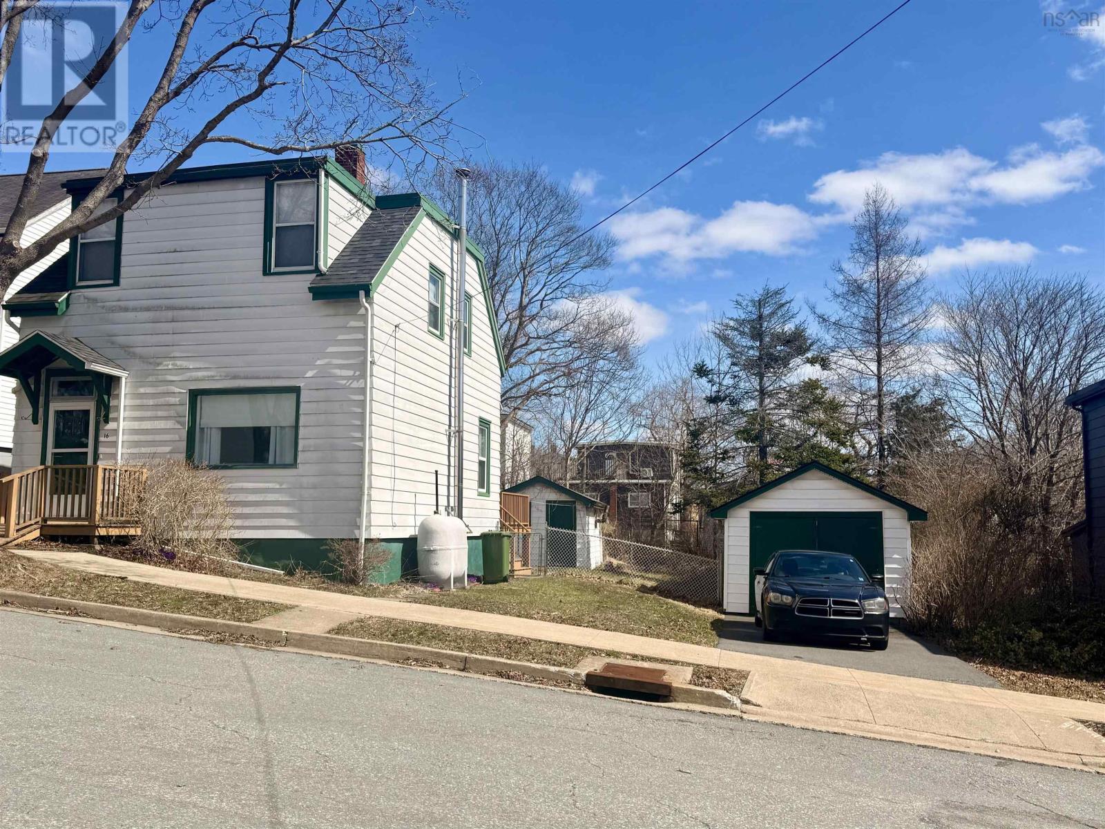 327 Portland Street, Dartmouth, Nova Scotia  B2Y 1K5 - Photo 4 - 202607637