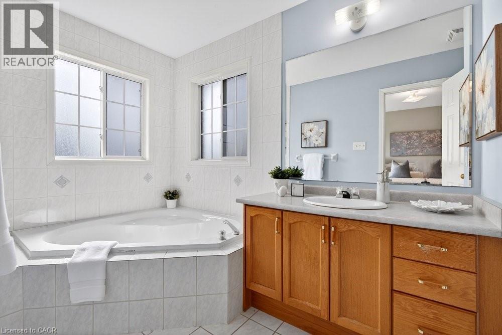 5172 Thornburn Drive, Burlington, Ontario  L7L 6K9 - Photo 19 - 40821168