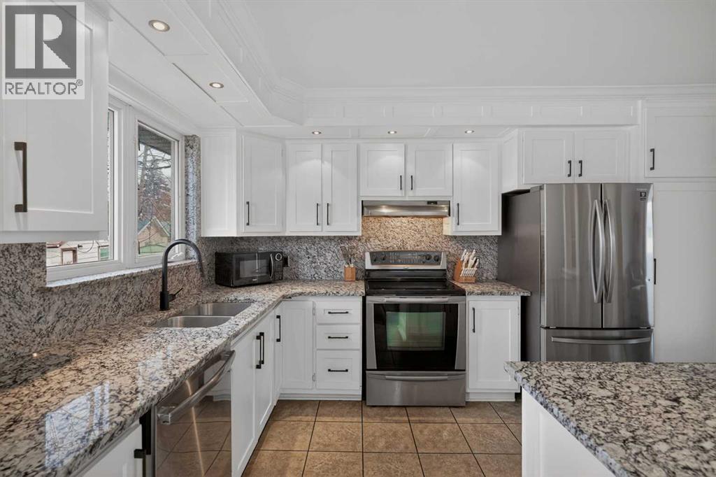 4119 Doverview Drive SE, Calgary, Alberta  T2B 1Z1 - Photo 5 - A2297496