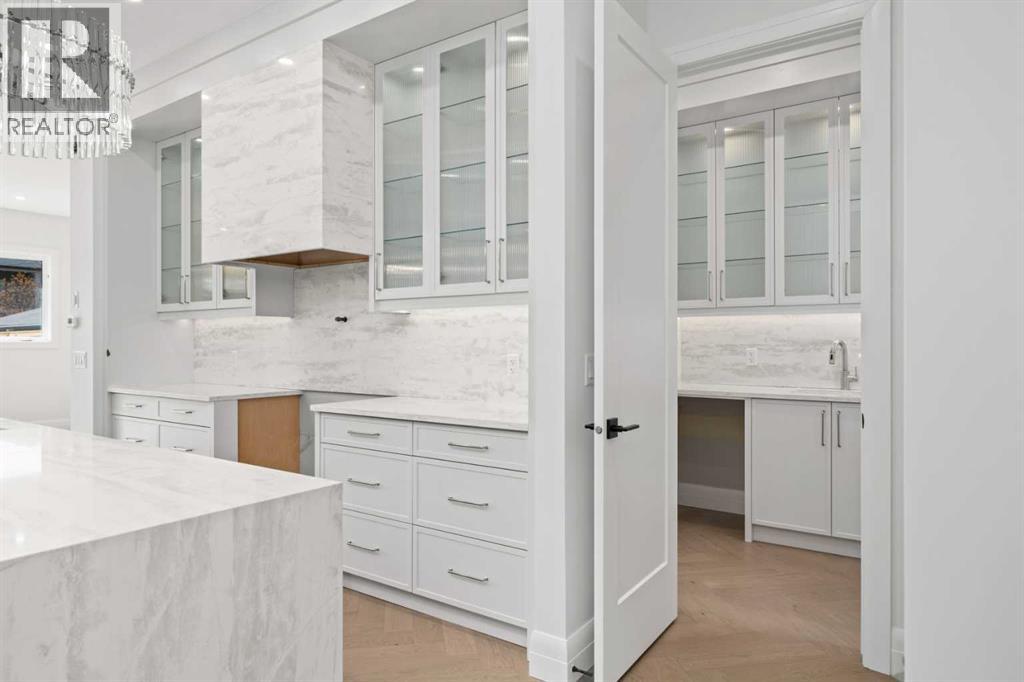 2407 4 Avenue NW, Calgary, Alberta  T2N 0P3 - Photo 9 - A2301518