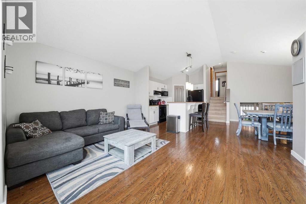 15 Cranberry Square Se, Calgary, Alberta  T3M 1J4 - Photo 6 - A2301535