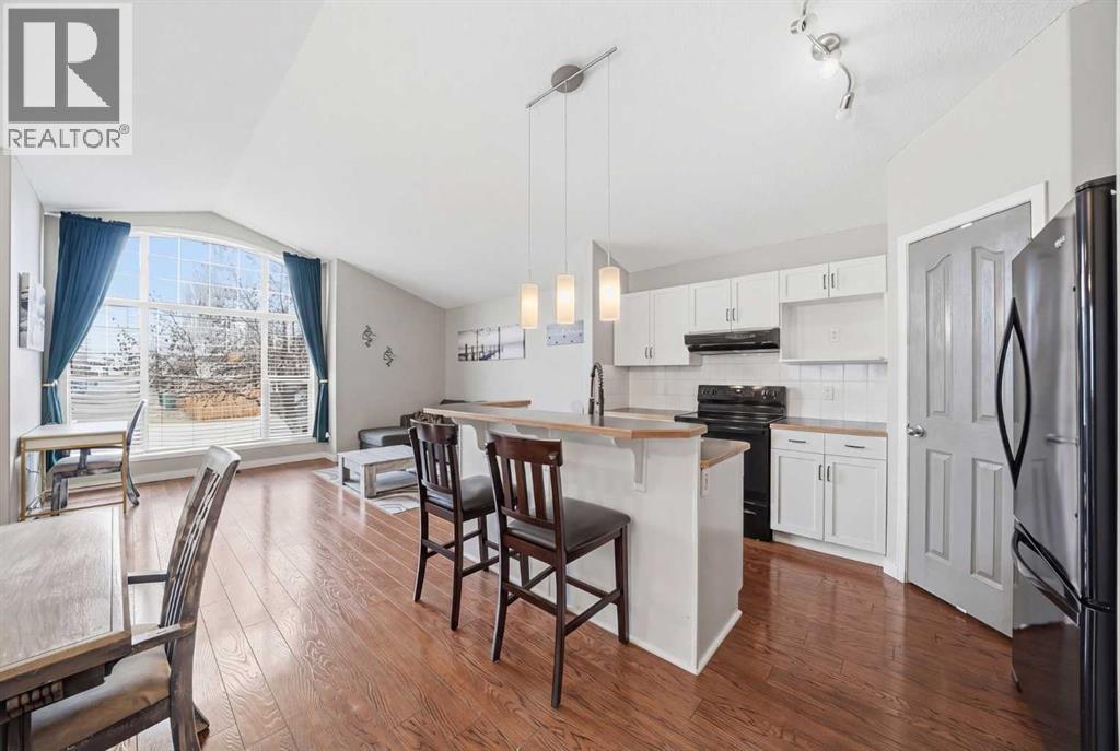 15 Cranberry Square Se, Calgary, Alberta  T3M 1J4 - Photo 3 - A2301535