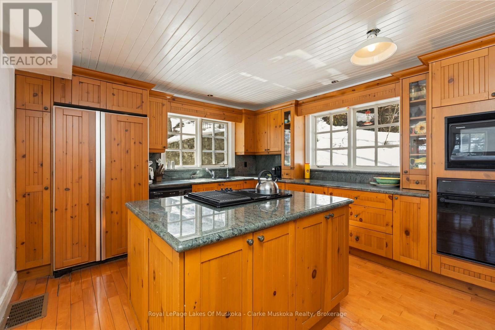 250 Clear Lake Road, Seguin, Ontario  P2A 2W8 - Photo 12 - X13007084