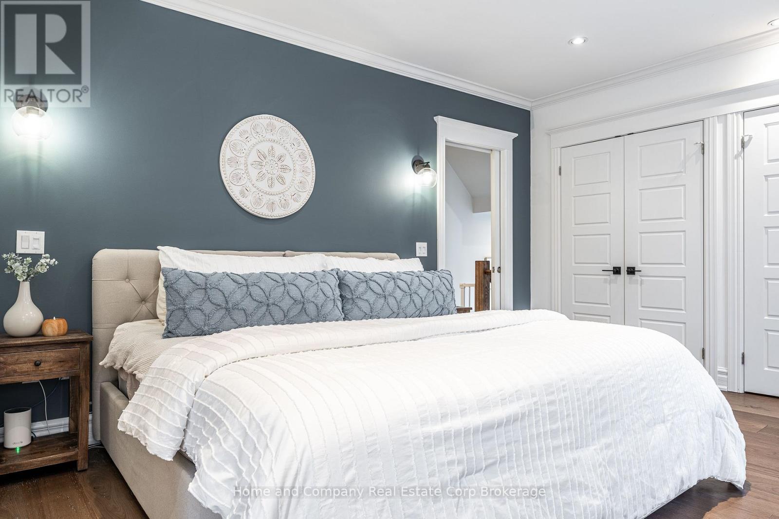 37 West Gore Street, Stratford, Ontario  N5A 1J9 - Photo 4 - X13007096