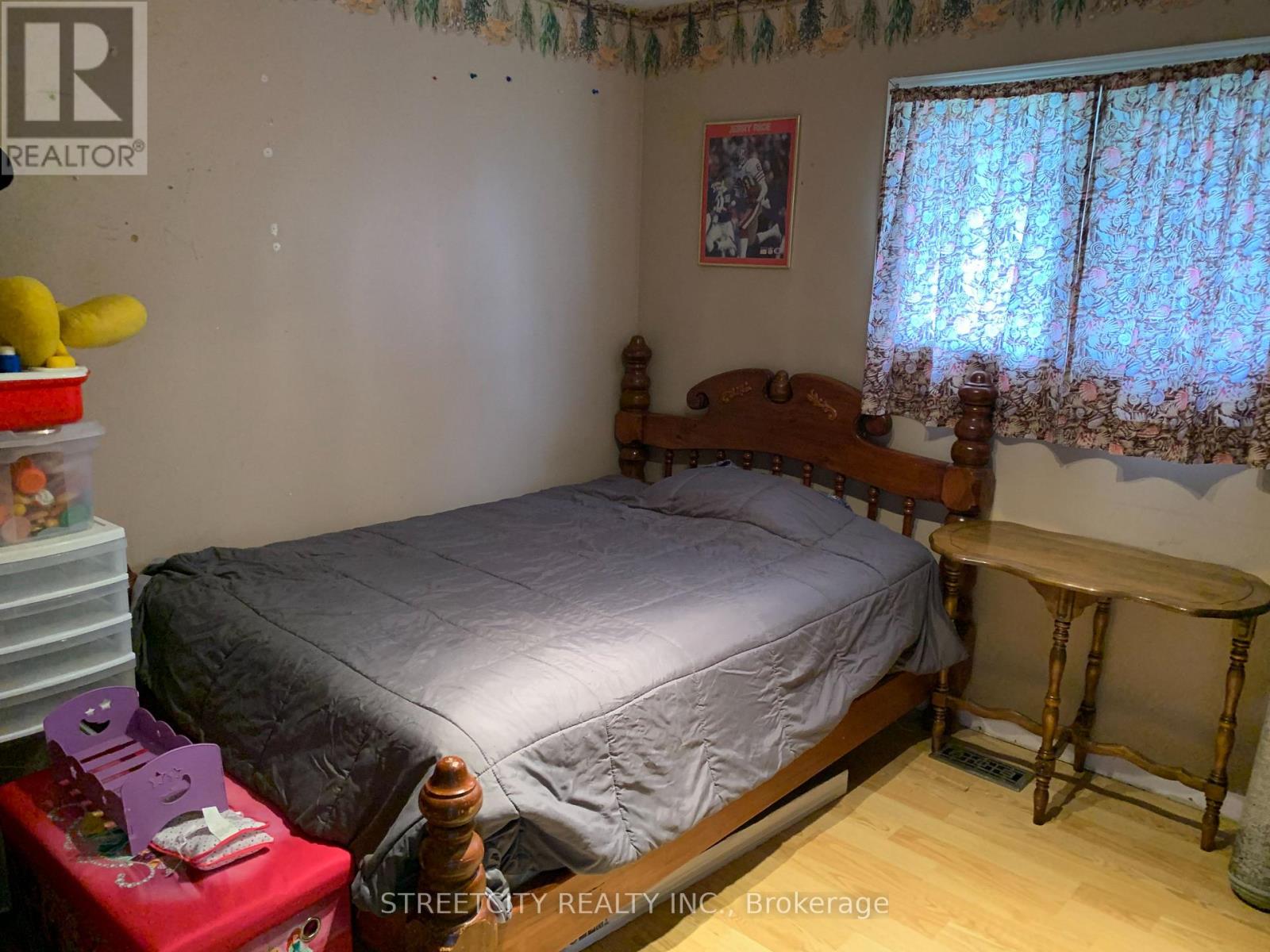 Photo 19 of 22 for 176 King Street