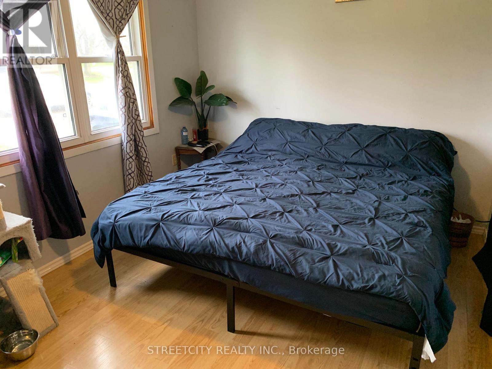 Photo 21 of 22 for 176 King Street