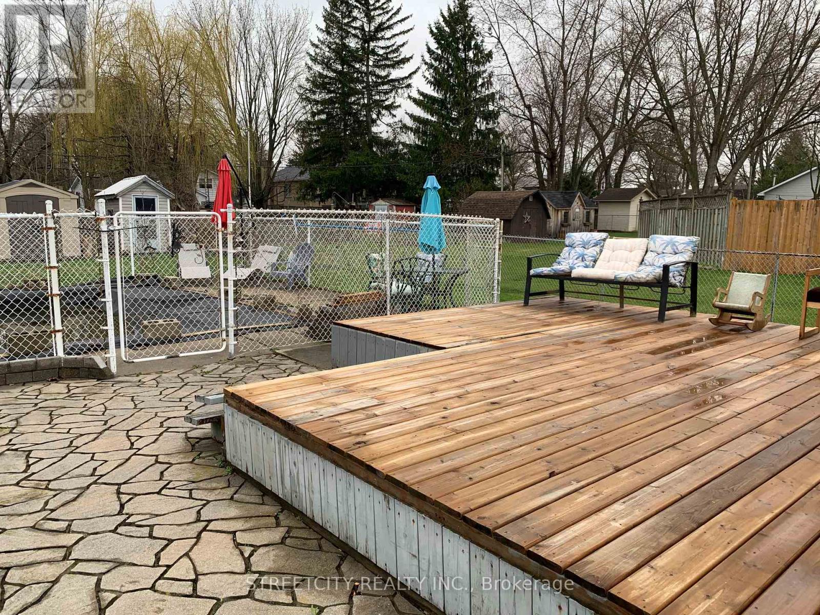 Photo 5 of 22 for 176 King Street