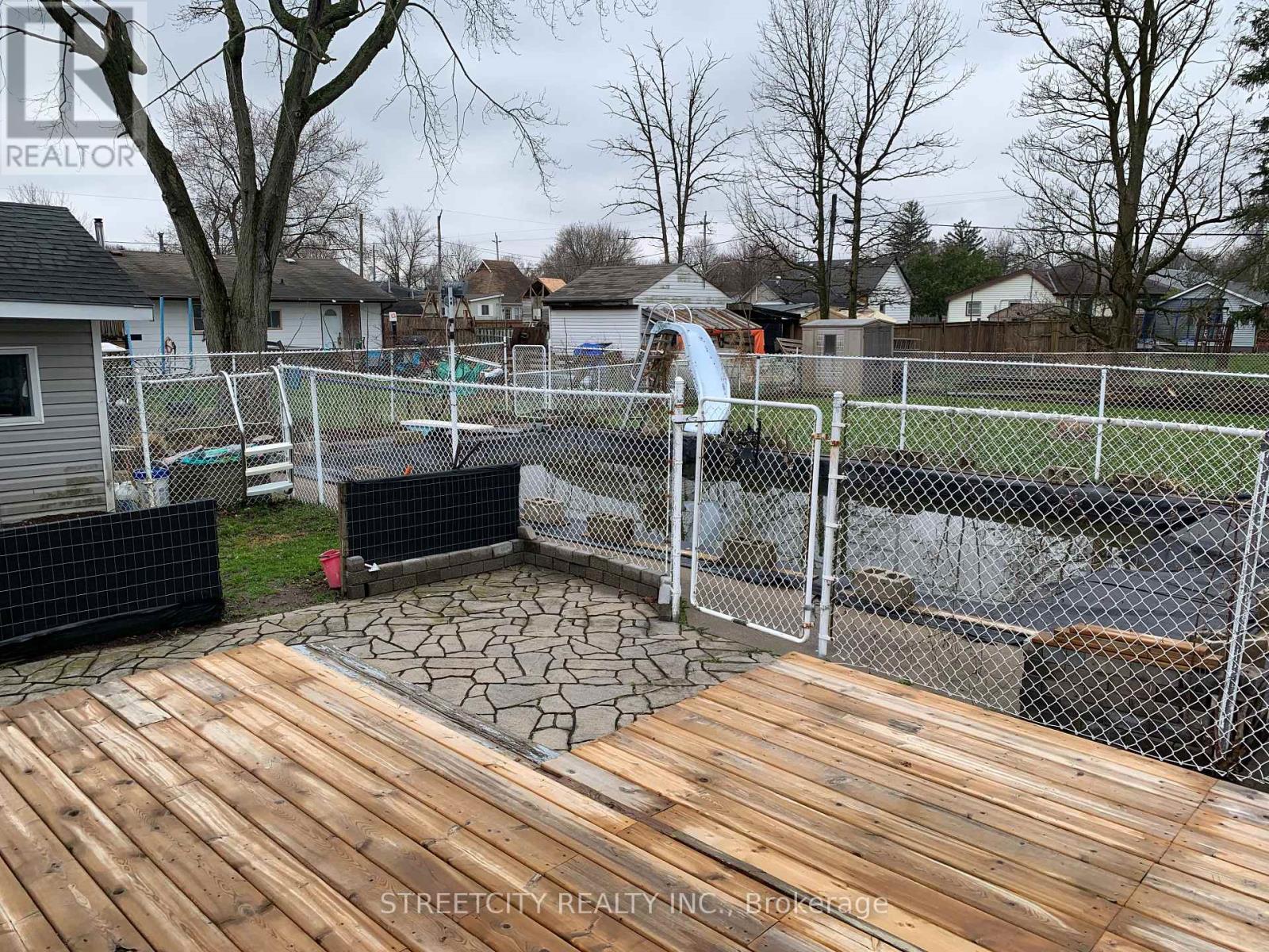 Photo 6 of 22 for 176 King Street