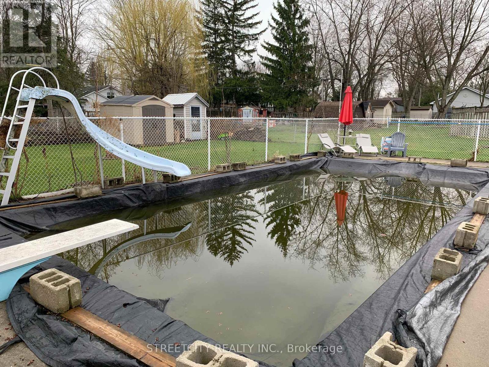 Photo 7 of 22 for 176 King Street