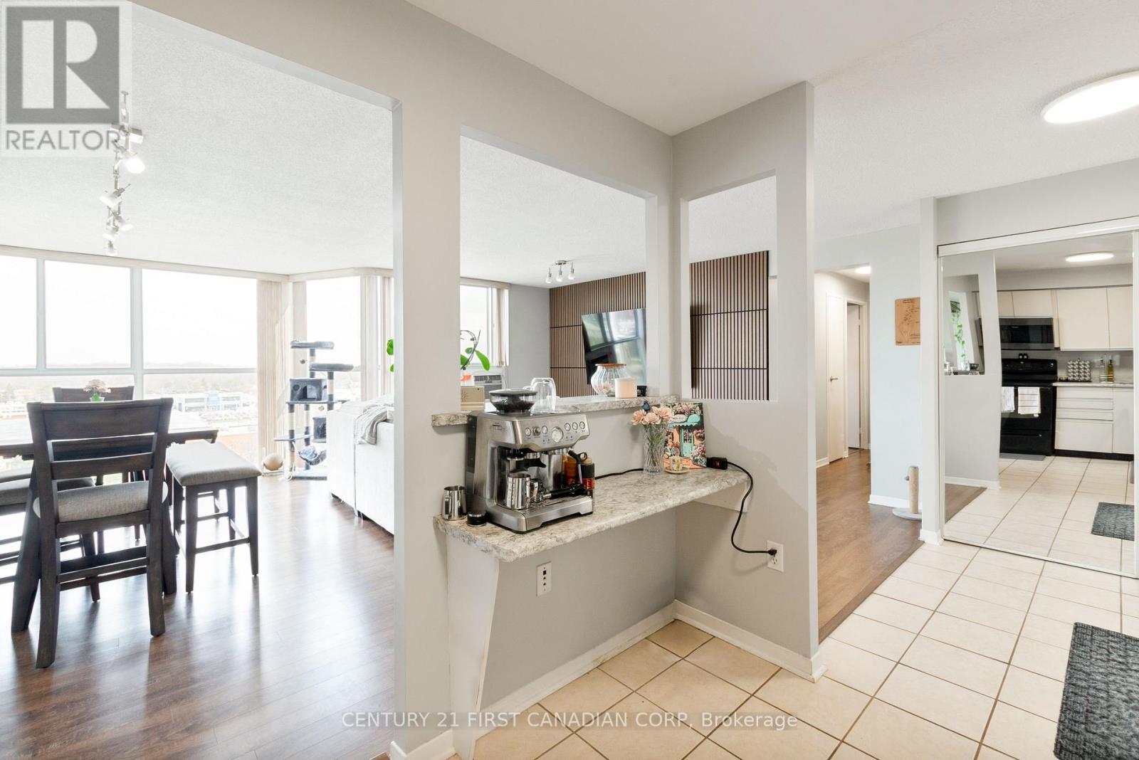 Photo 10 of 29 for 801 - 127 Belmont Drive