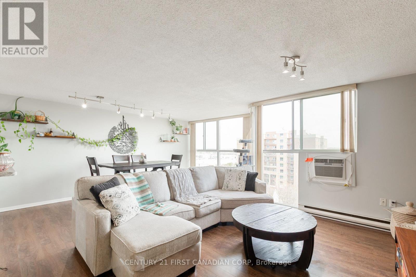 Photo 12 of 29 for 801 - 127 Belmont Drive