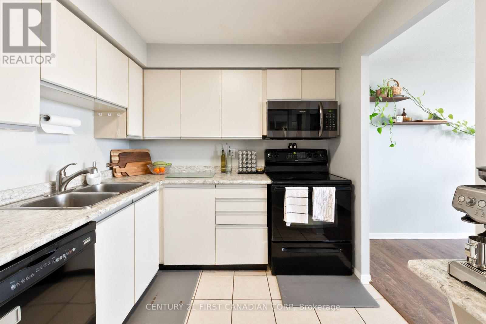 Photo 7 of 29 for 801 - 127 Belmont Drive