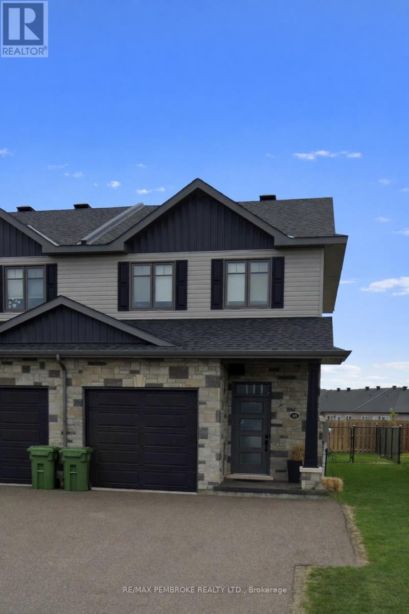 65 Chad Street, Petawawa, Ontario  K8H 0G9 - Photo 3 - X13006996