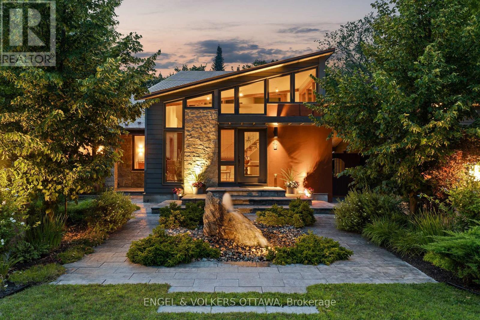 37 Revol Road, Ottawa, Ontario  K2G 0B8 - Photo 2 - X13006912