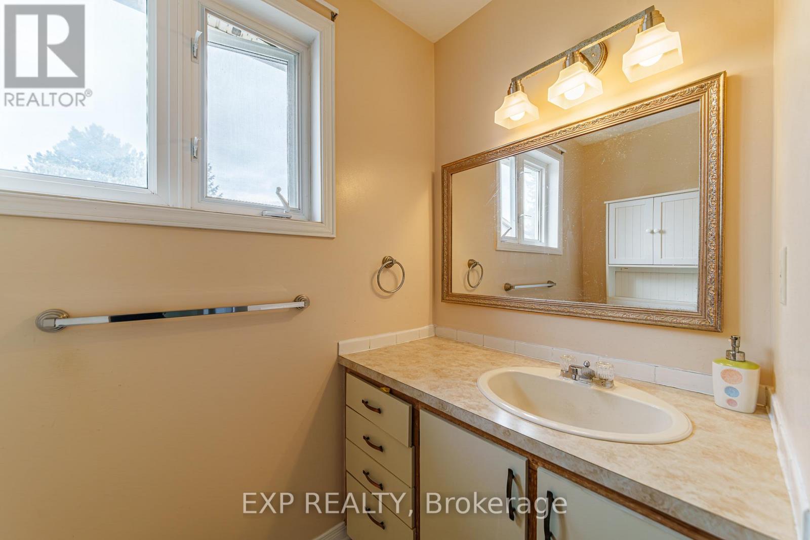 31 Coolspring Crescent, Ottawa, Ontario  K2E 7M9 - Photo 24 - X13006914