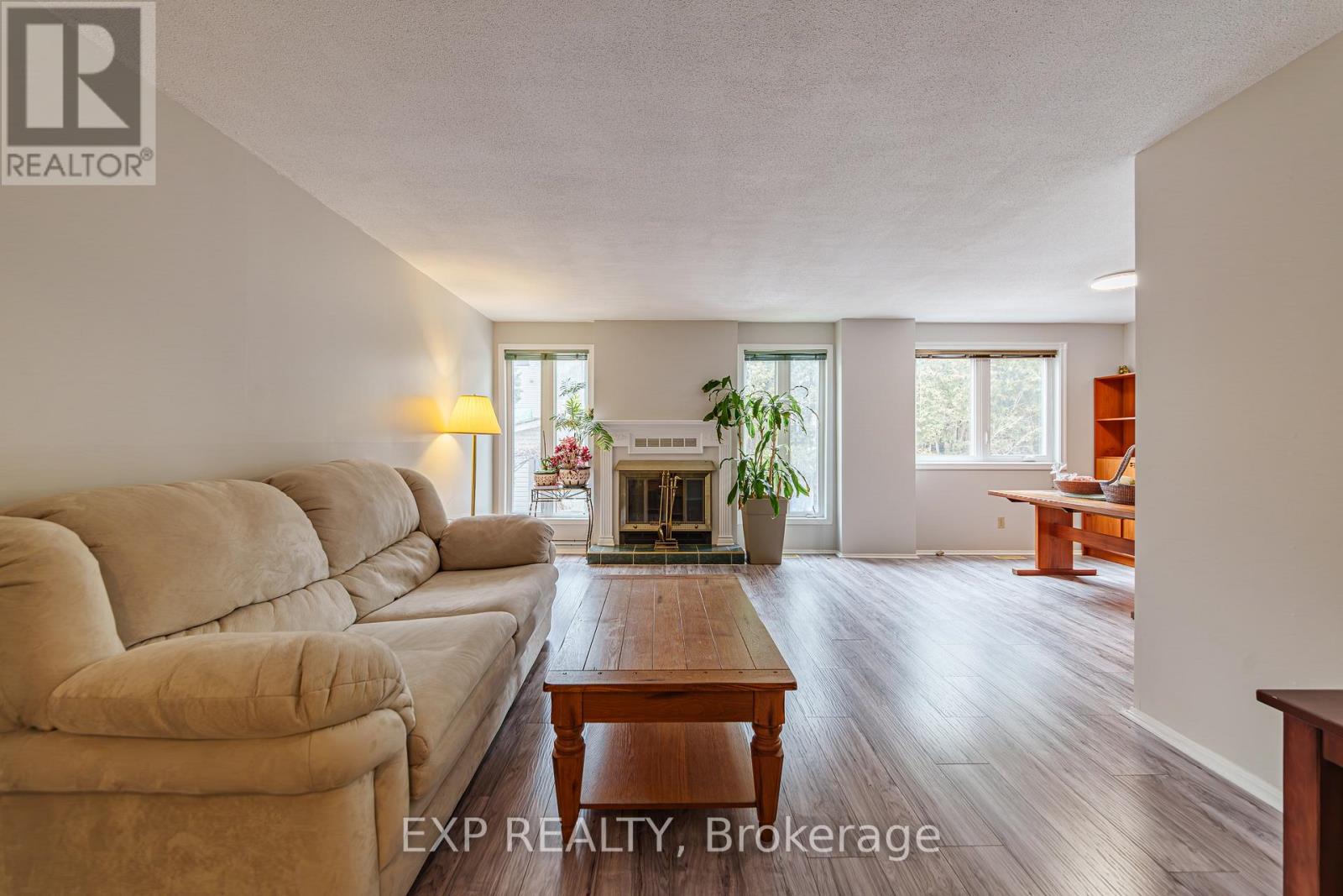 31 Coolspring Crescent, Ottawa, Ontario  K2E 7M9 - Photo 6 - X13006914