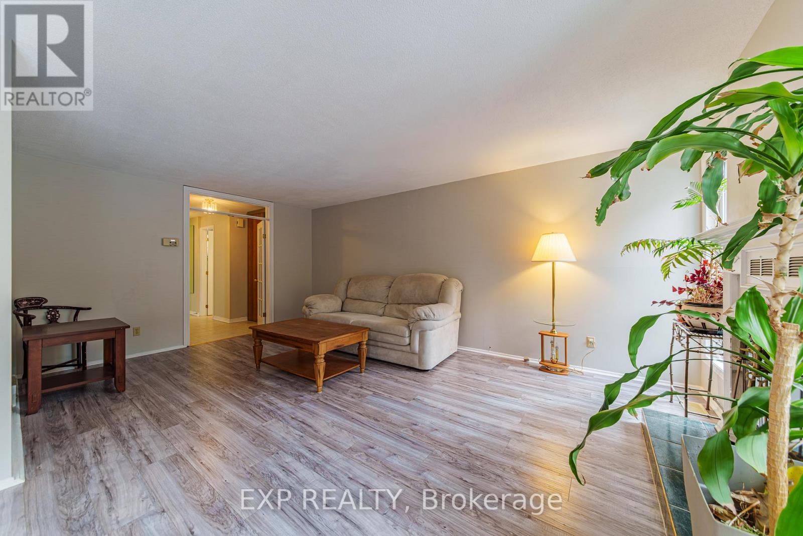 31 Coolspring Crescent, Ottawa, Ontario  K2E 7M9 - Photo 9 - X13006914