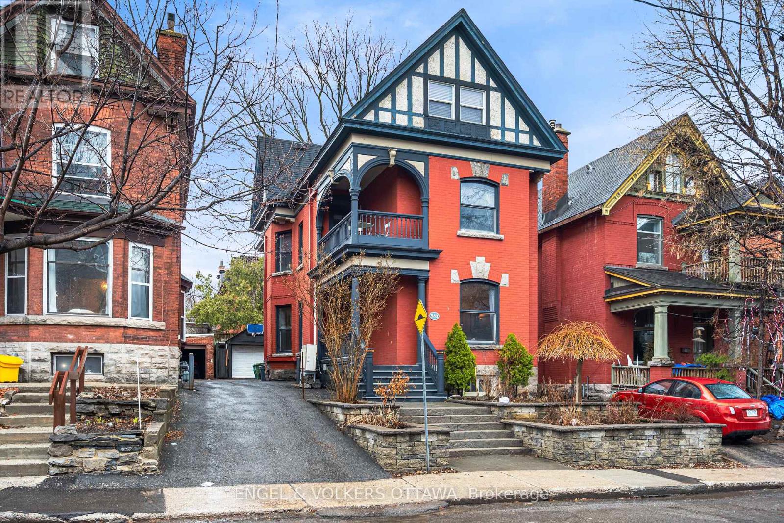 553 Gilmour Street, Ottawa, Ontario  K1R 5L5 - Photo 2 - X13007064