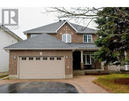 8 THUNDERBIRD CRESCENT, Ottawa, Ontario