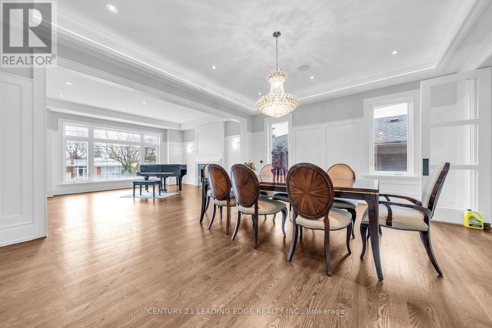 256 Park Home Avenue, Toronto, Ontario  M2R 1A3 - Photo 11 - C13007118