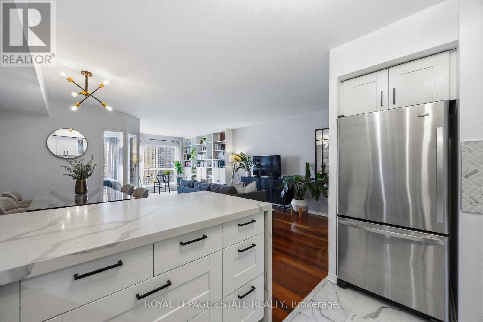 2118 - 25 The Esplanade, Toronto, Ontario  M5E 1W5 - Photo 13 - C13007158