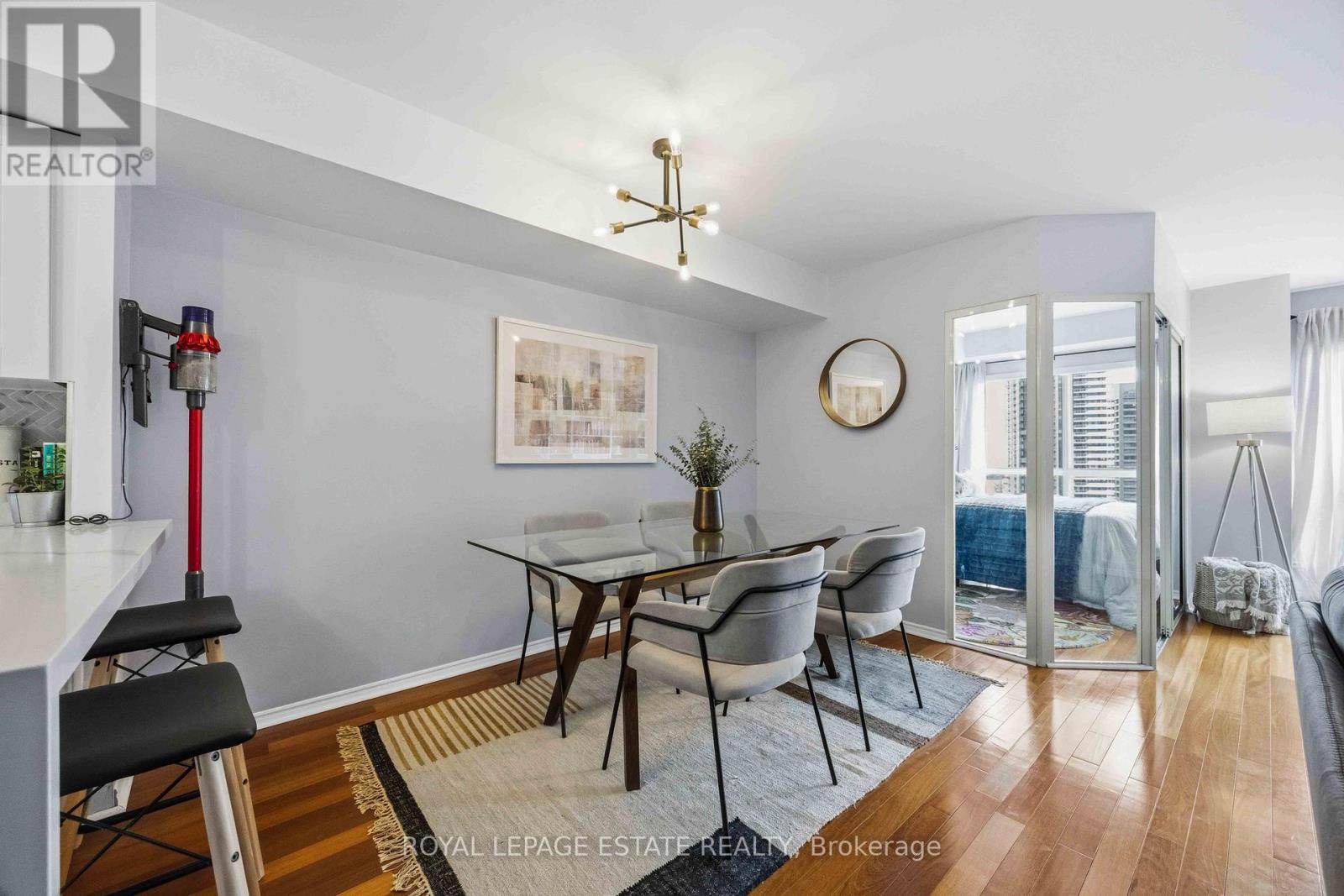 2118 - 25 The Esplanade, Toronto, Ontario  M5E 1W5 - Photo 16 - C13007158