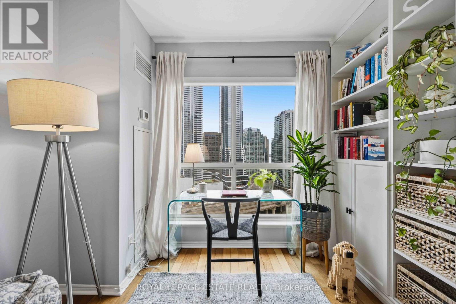 2118 - 25 The Esplanade, Toronto, Ontario  M5E 1W5 - Photo 21 - C13007158