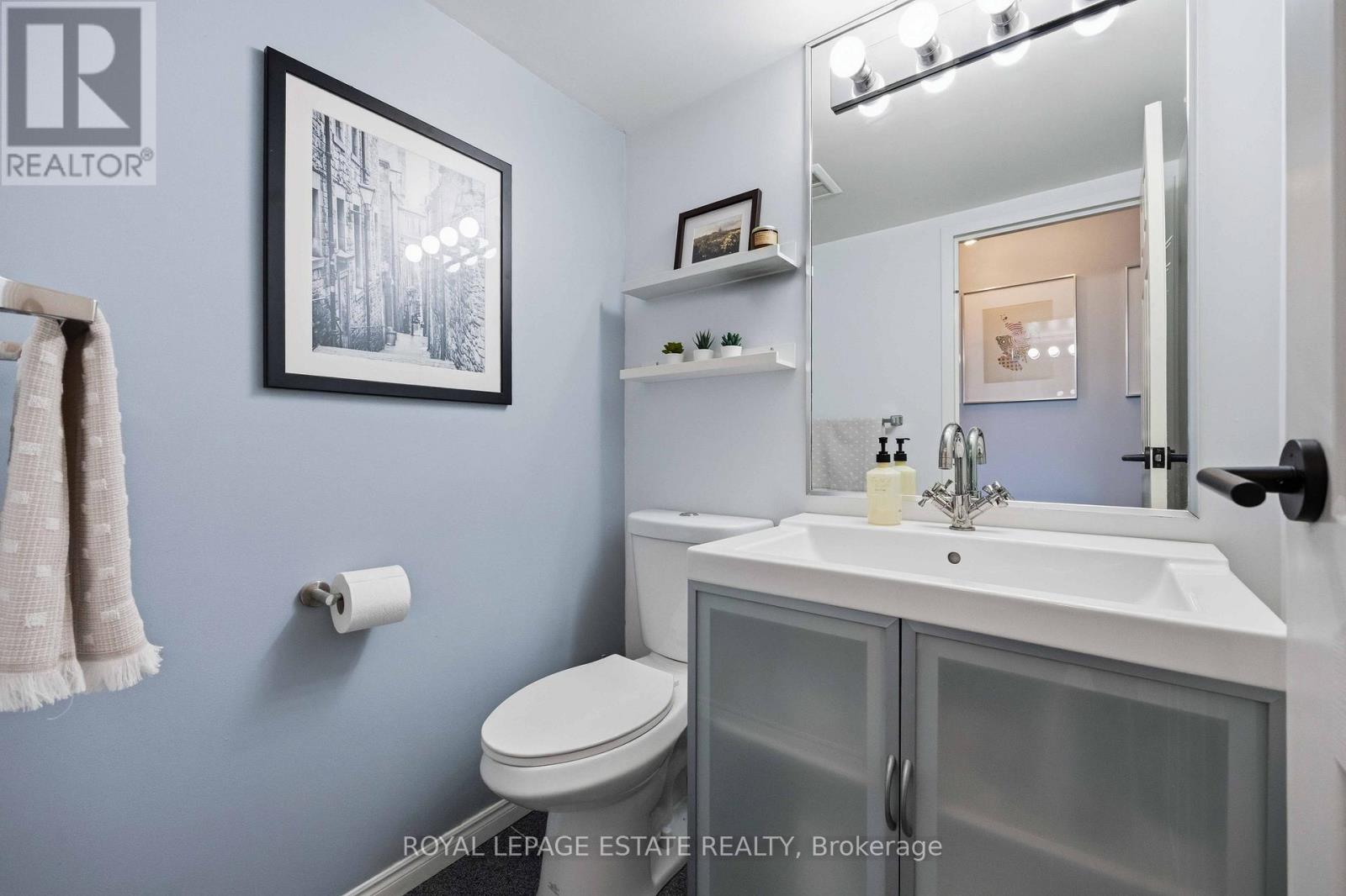 2118 - 25 The Esplanade, Toronto, Ontario  M5E 1W5 - Photo 33 - C13007158