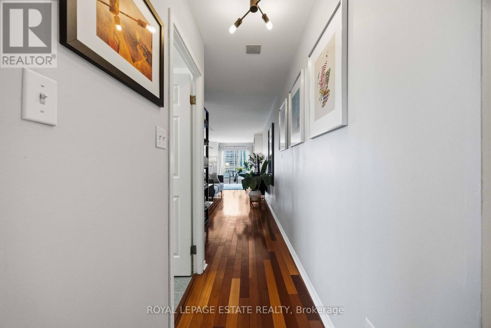 2118 - 25 The Esplanade, Toronto, Ontario  M5E 1W5 - Photo 6 - C13007158