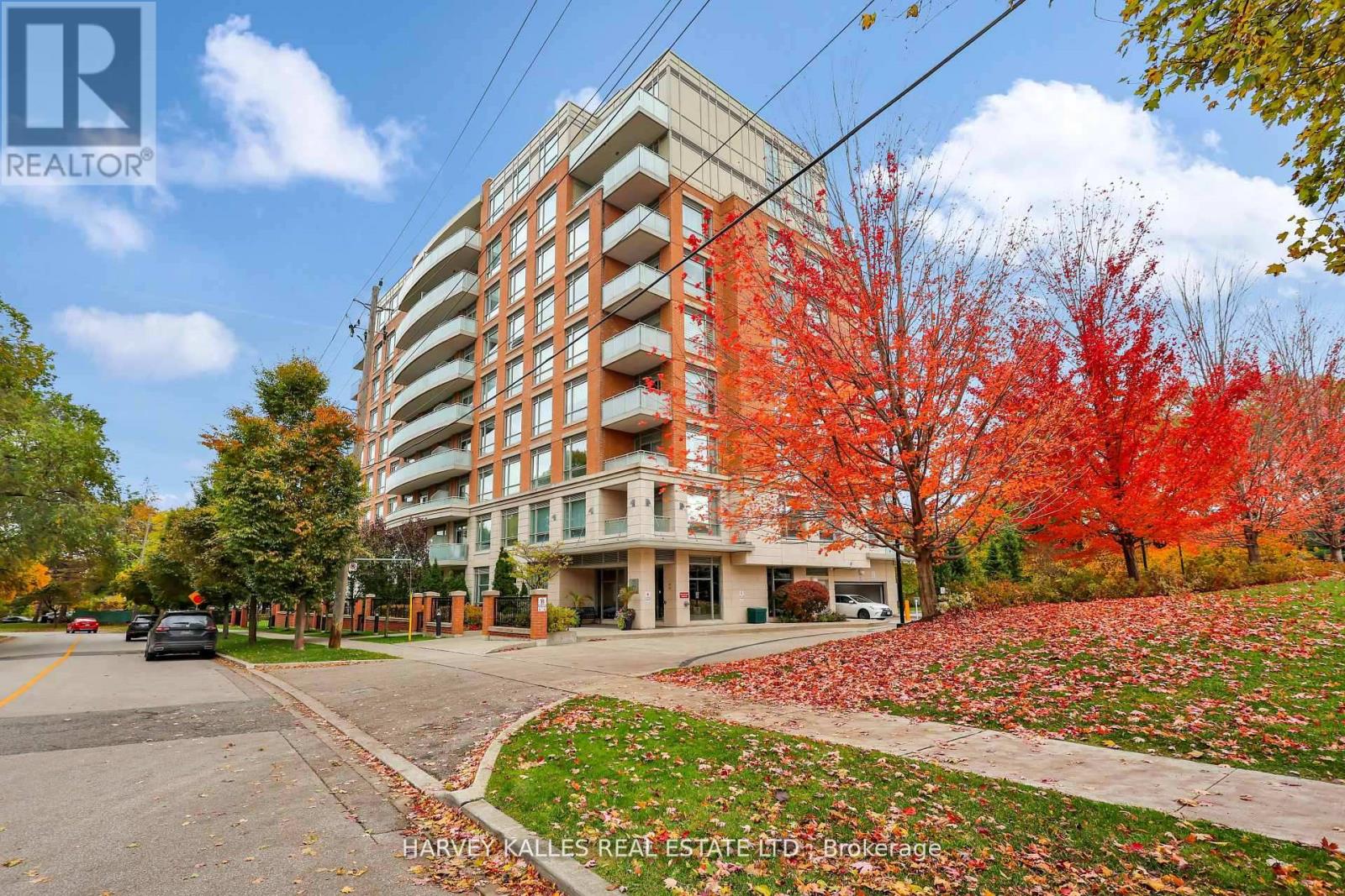 305 - 17 RUDDINGTON DRIVE, Toronto, Ontario