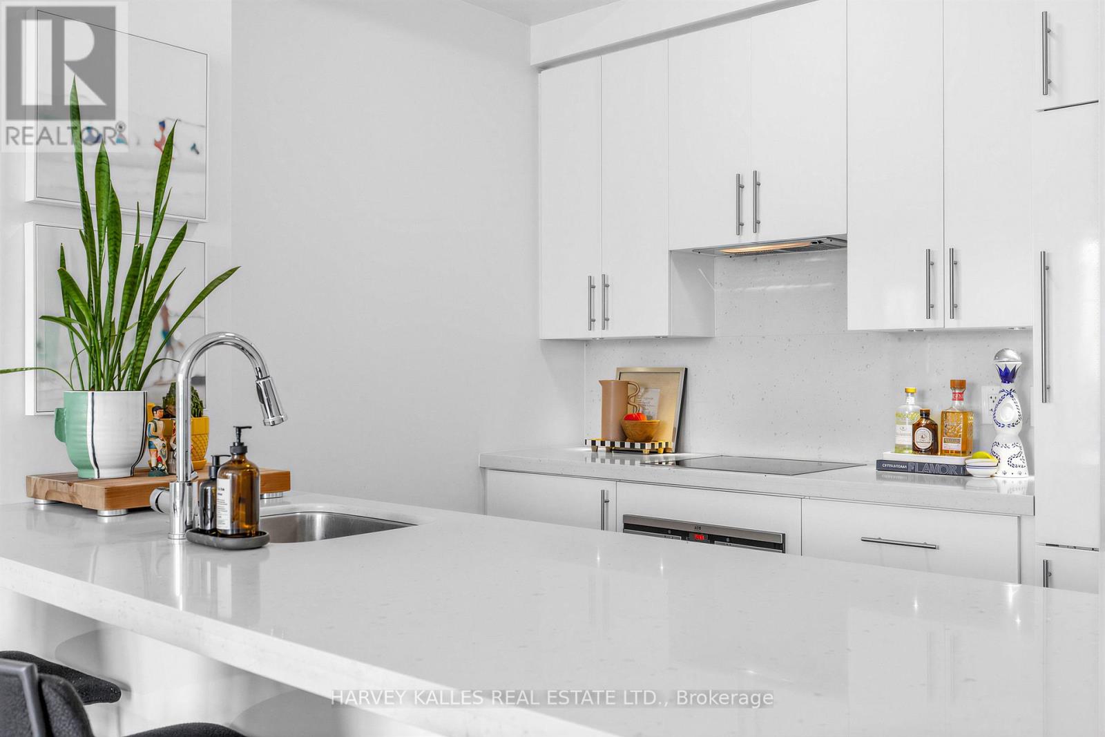 301 - 156 Portland Street, Toronto, Ontario  M5V 0G1 - Photo 15 - C13007206