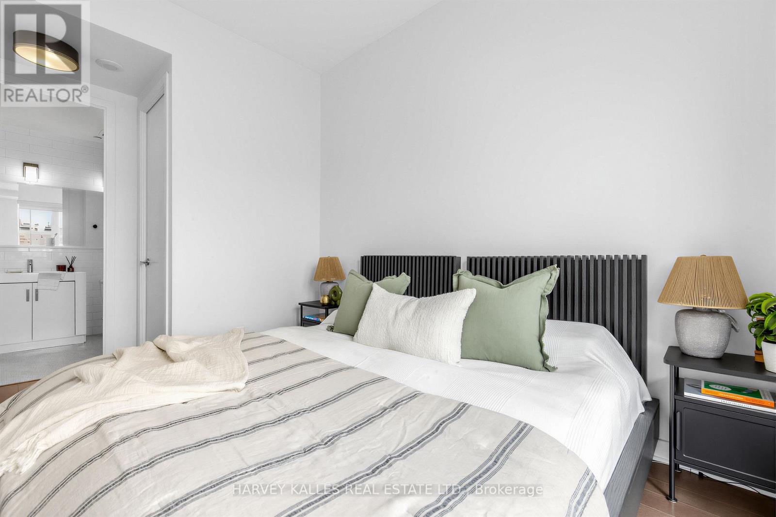 301 - 156 Portland Street, Toronto, Ontario  M5V 0G1 - Photo 21 - C13007206