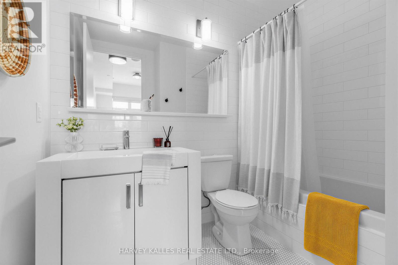 301 - 156 Portland Street, Toronto, Ontario  M5V 0G1 - Photo 23 - C13007206