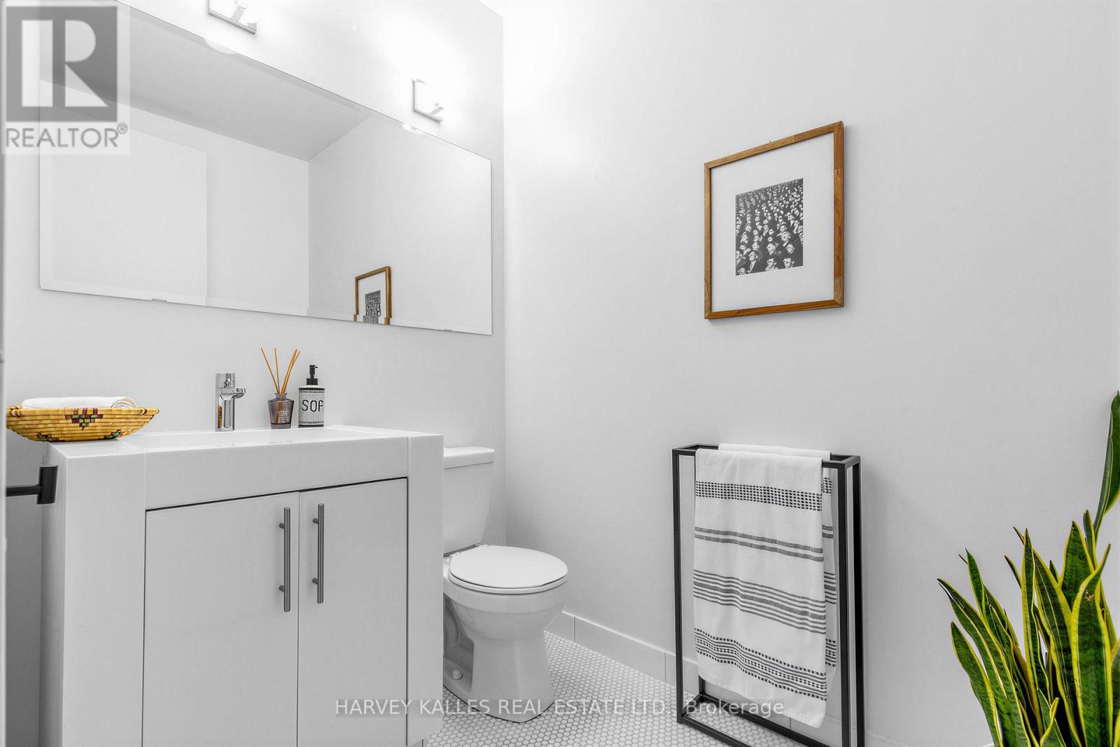 301 - 156 Portland Street, Toronto, Ontario  M5V 0G1 - Photo 29 - C13007206