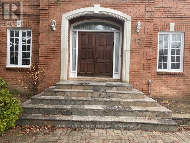 17 Dunloe Road, Richmond Hill, Ontario  L4B 2H6 - Photo 3 - N12964492