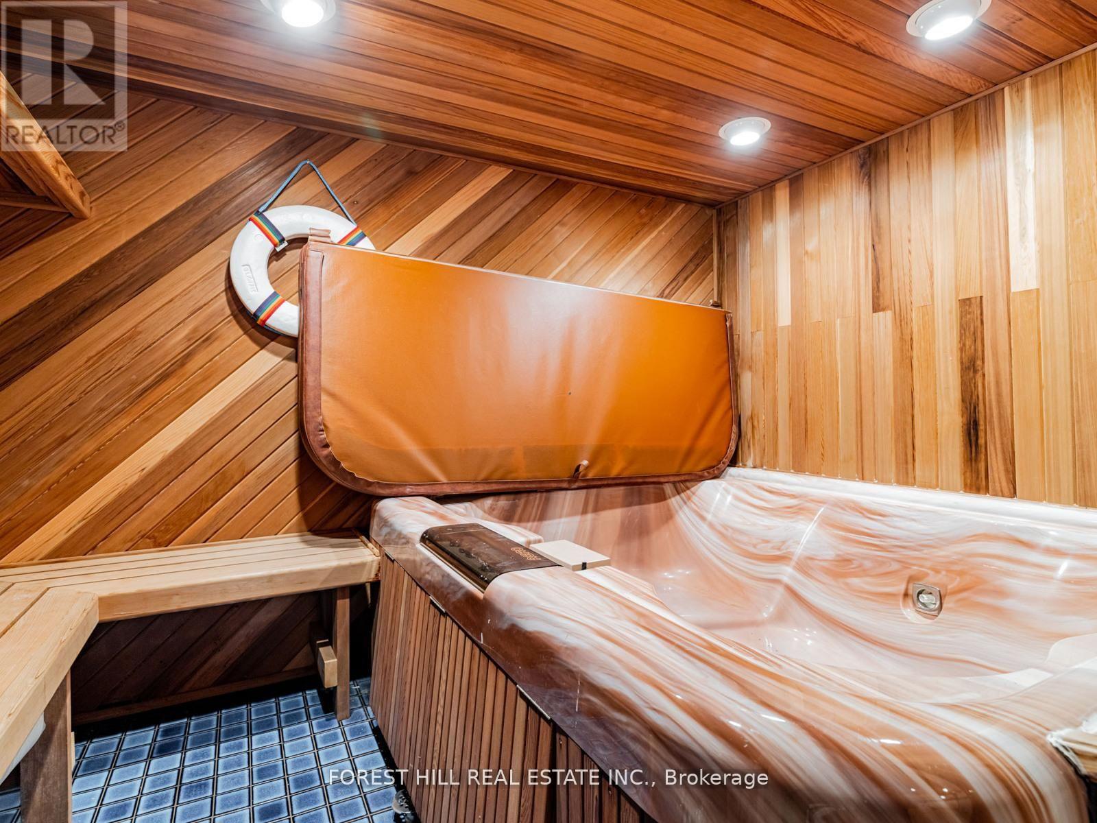 17 Dunloe Road, Richmond Hill, Ontario  L4B 2H6 - Photo 44 - N12964492