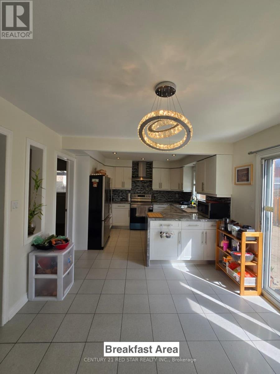 1358 Beauty Bush Court, Mississauga, Ontario  L5V 1K4 - Photo 10 - W12951986