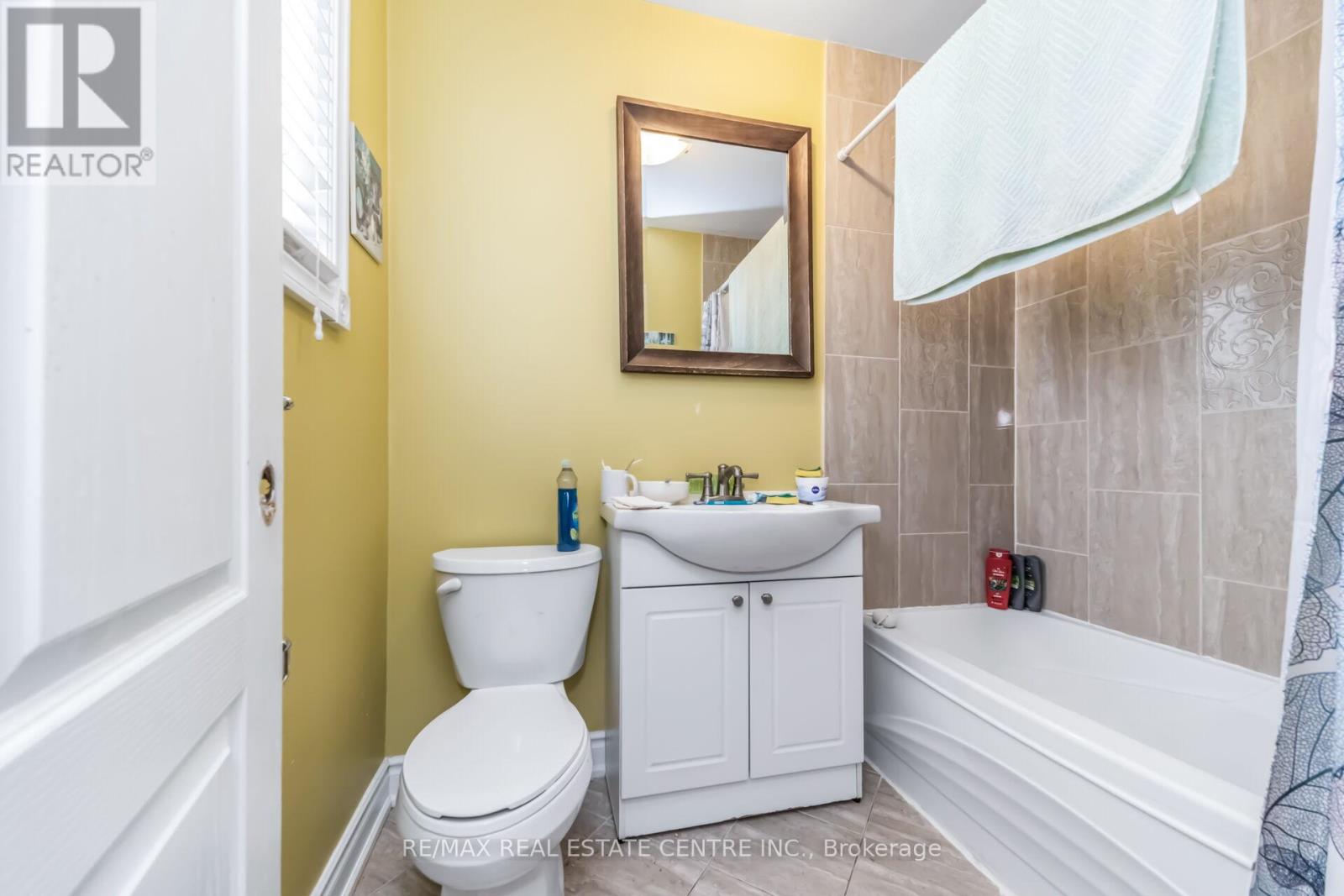 48 Horne Drive, Brampton, Ontario  L6V 2V3 - Photo 19 - W12970132