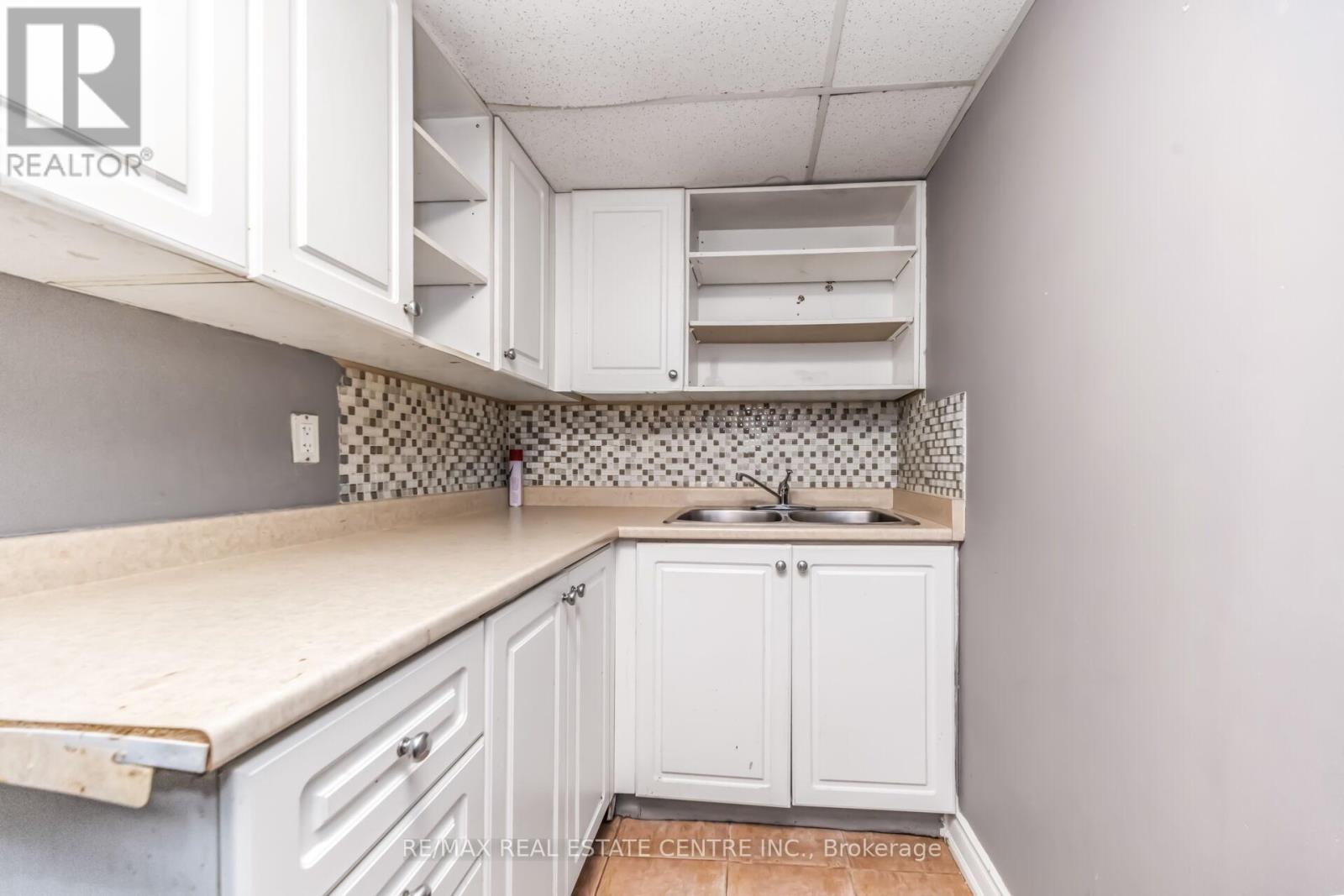 48 Horne Drive, Brampton, Ontario  L6V 2V3 - Photo 37 - W12970132