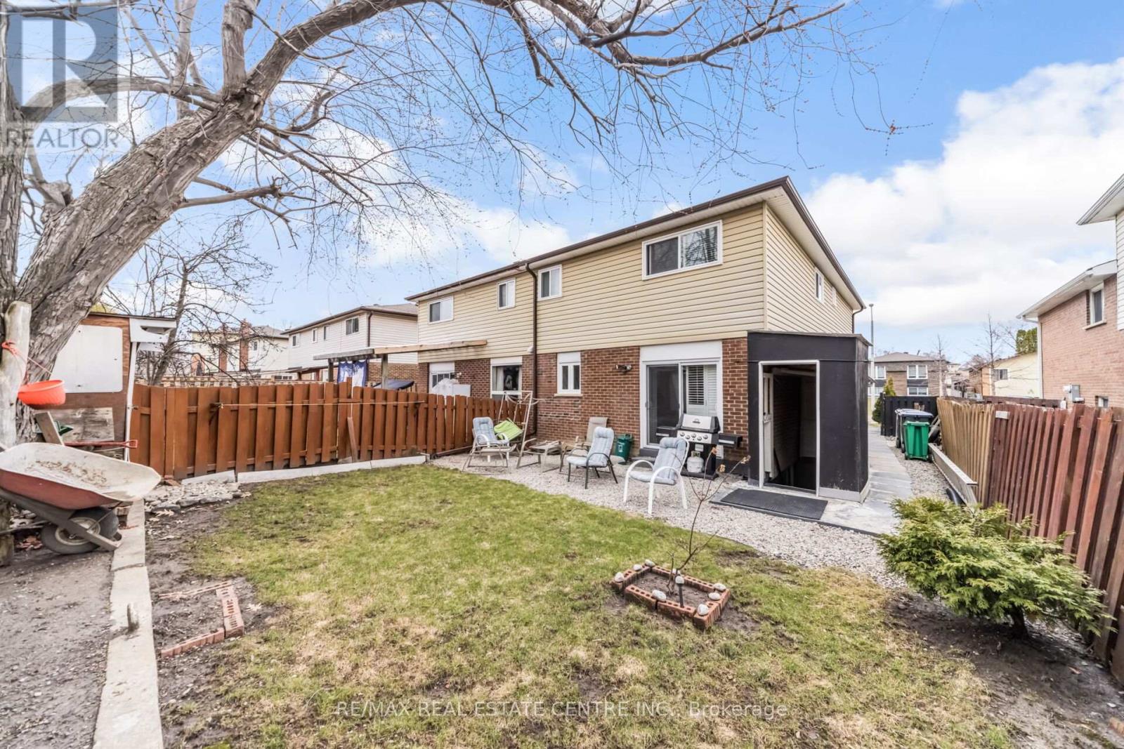 48 Horne Drive, Brampton, Ontario  L6V 2V3 - Photo 46 - W12970132