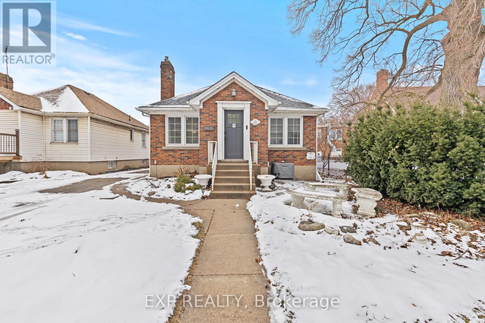 14 Dunlop Drive, St. Catharines (Downtown), Ontario L2R 1A3 - Photo 2 - X13007072