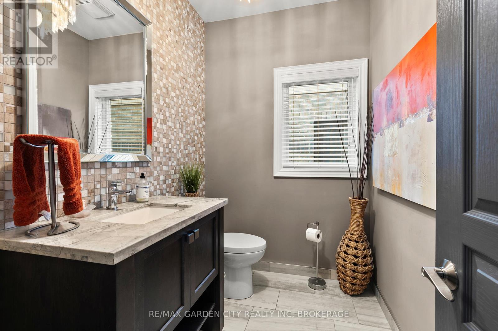 7 Tuscany Court, St. Catharines, Ontario  L2S 0E2 - Photo 13 - X13007124