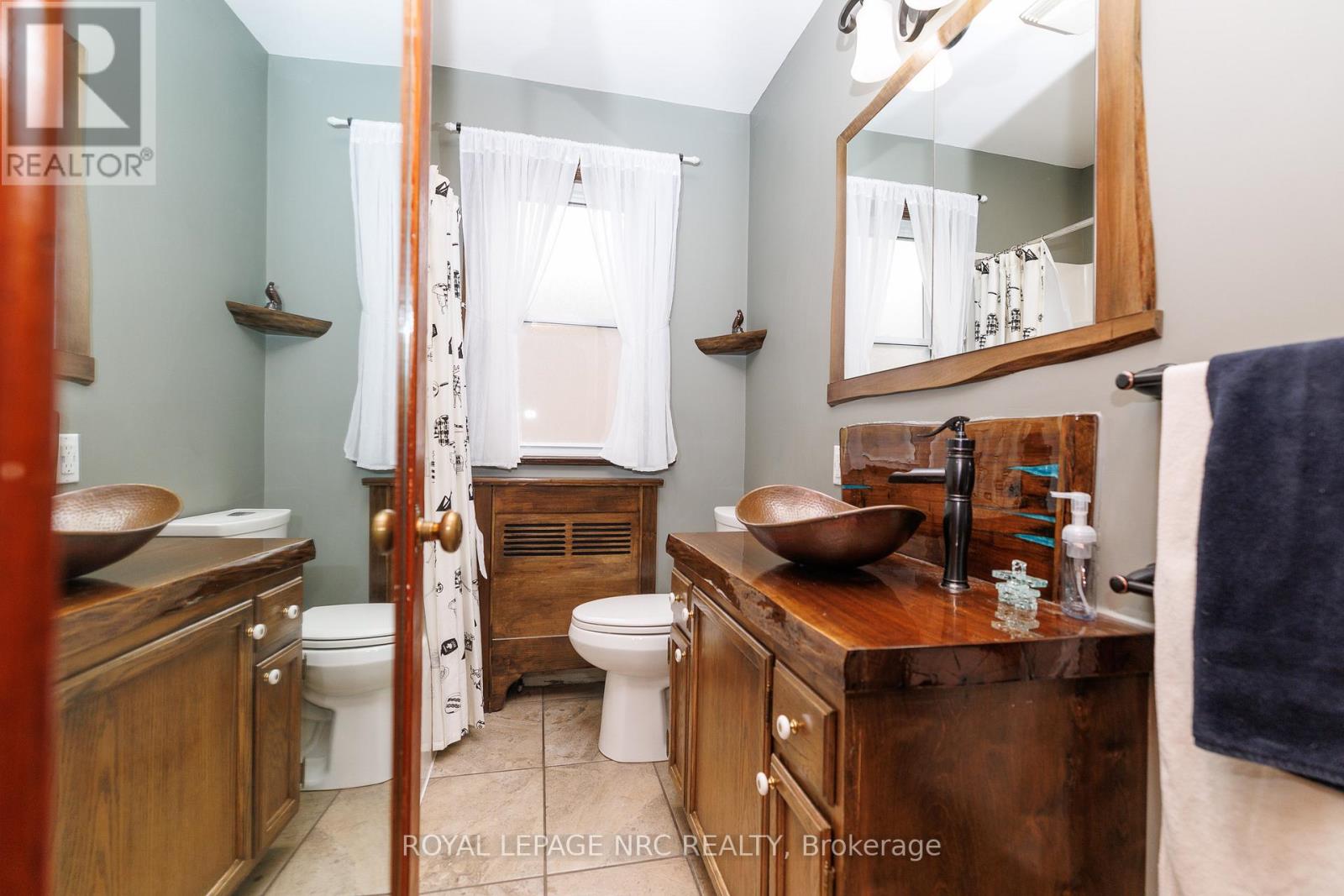 197 Charlotte Street, Port Colborne (Sugarloaf), Ontario L3K 3E3 - Photo 18 - X13007146