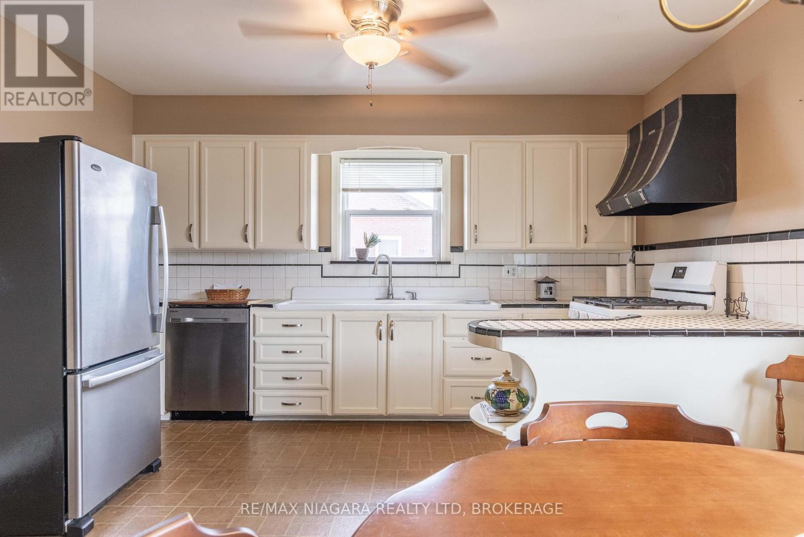 129 Idylewylde Street, Fort Erie, Ontario  L2A 2L2 - Photo 12 - X13007276