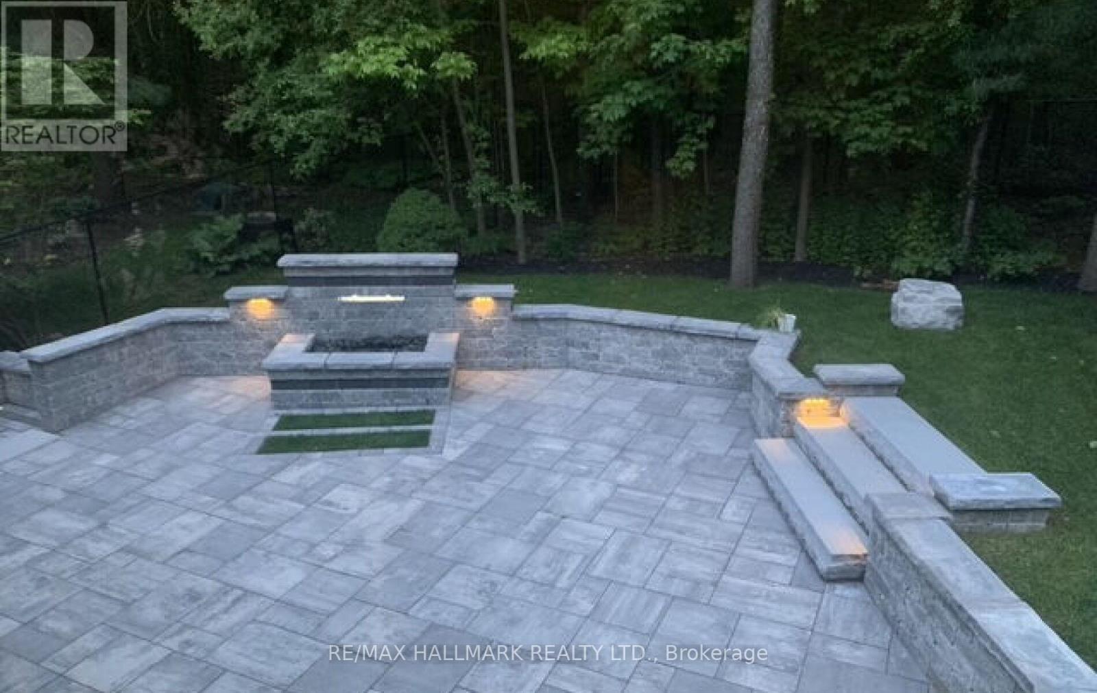 2004 Blairwood Court, Pickering, Ontario  L1X 2S3 - Photo 43 - E13007108